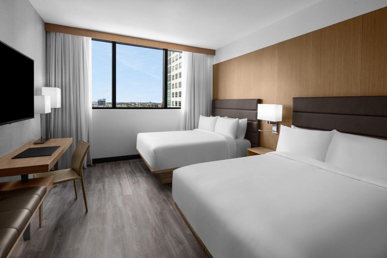 Ac Hotel By Marriott Miami Brickell Exterior photo